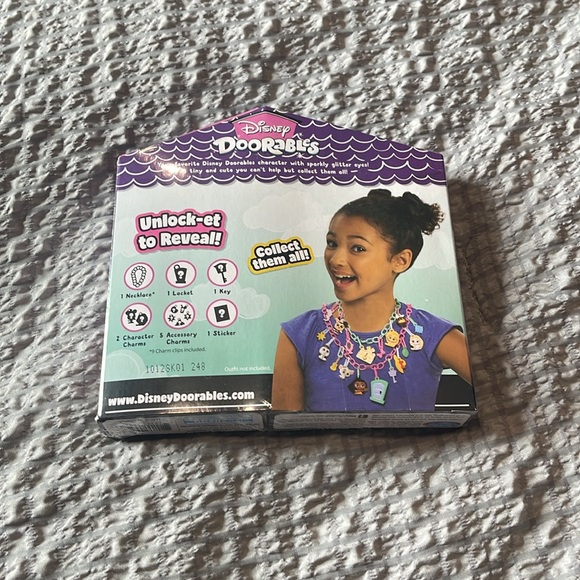 New Doorables 20pc Disney Charm Locket Set - Picture 2 of 3